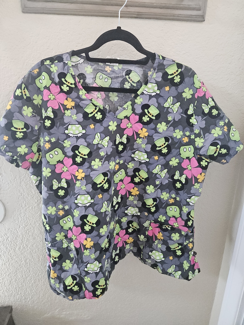 Disney St. Patrick's Day Womens Plus 3X Scrub Top